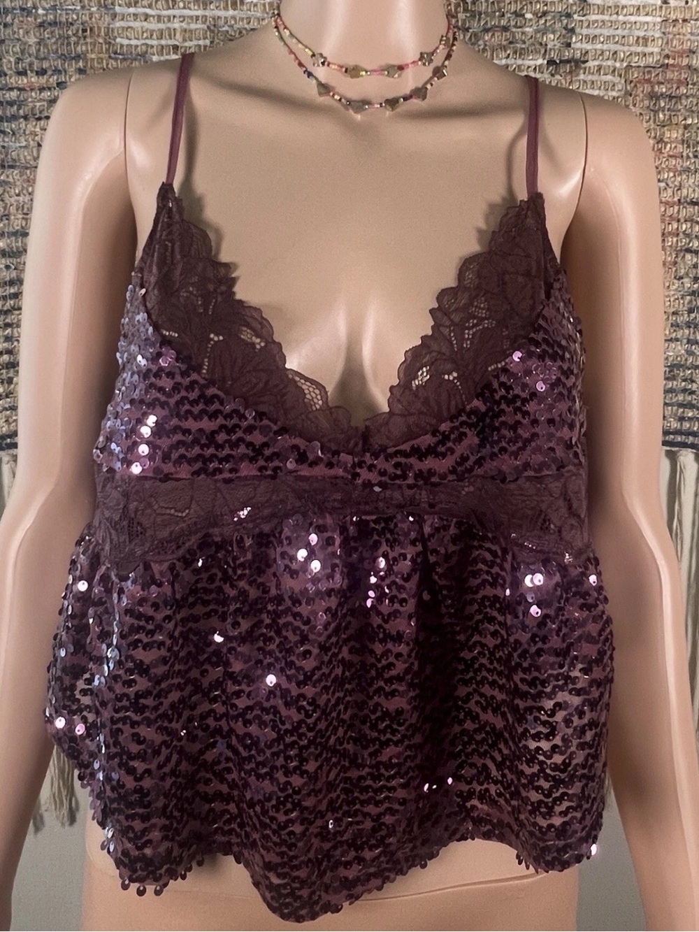 🆕 Free People Right Rhythm Sequin Cami Top Small Wine Combo - Picture 4 of 15